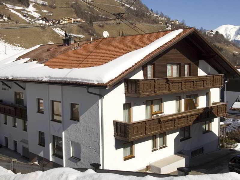 Hotel Neuwirt Kirchdorf in Tirol Extérieur photo